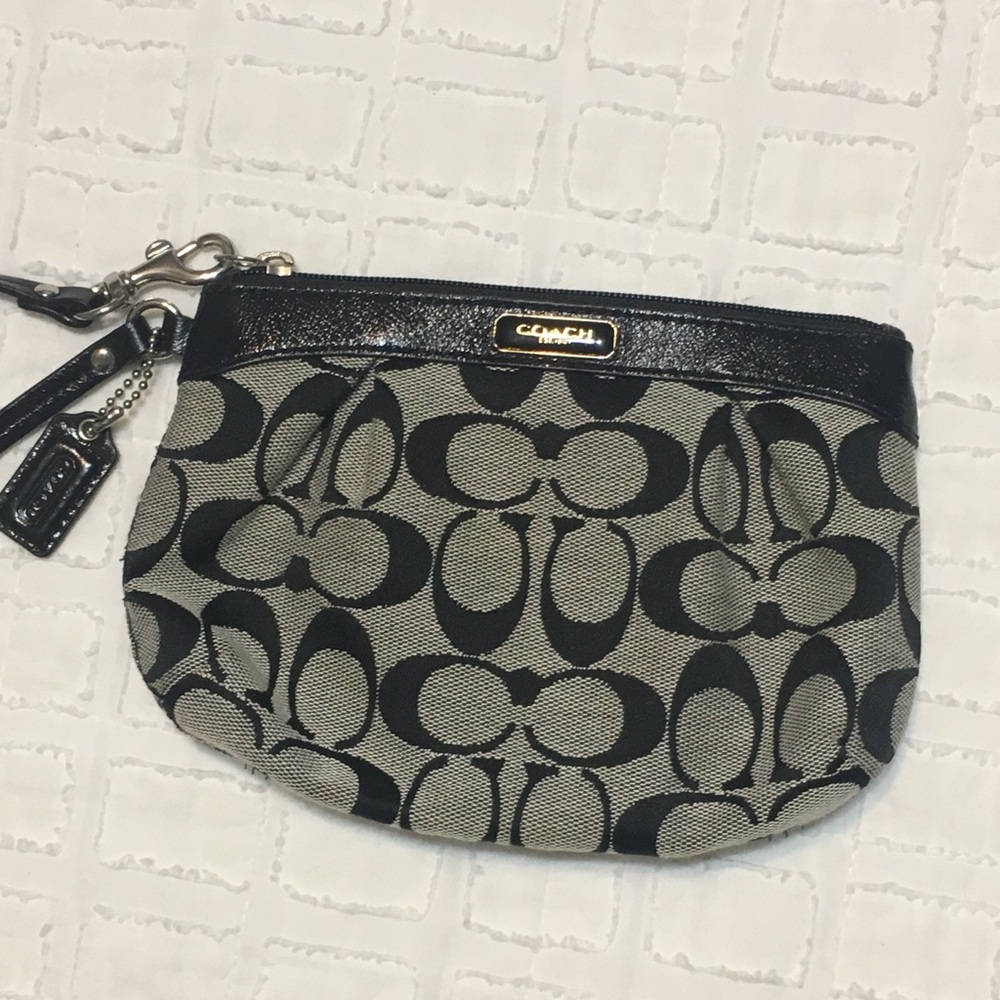NWOT Coach Wristlet